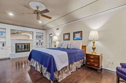 6127 Dilbeck Ln, Dallas TX  75240-5350 exterior