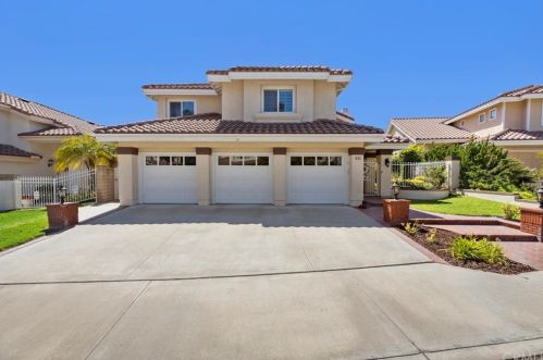 415 Laureltree Dr, Anaheim, CA 92808-1648