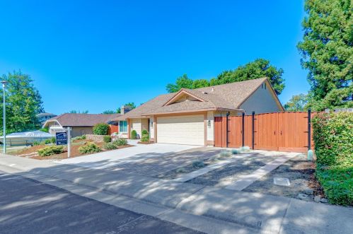 136 Rambling Dr, Folsom, CA 95630-4643