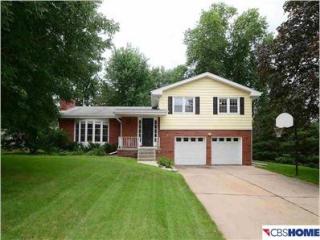 9023 Leavenworth St, Omaha, NE 68114-5149