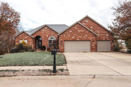 13 Zachary Ct, Troy, IL 62294-1274