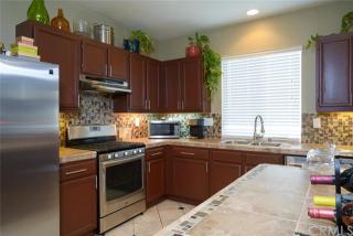 1432 Plaza Way, Perris, CA 92570-3453