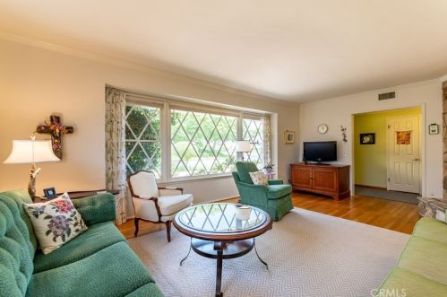 3902 Altura Ave, Glendale CA 91214-2501 exterior