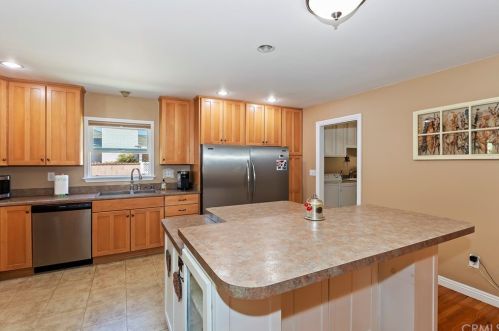 3687 Roslyn St, Riverside CA  92504-3536 exterior