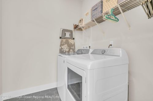 600 Heck St, Tinton Falls NJ  07712-6616 exterior