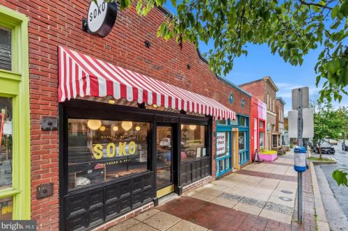 8024 Glenside Dr, Silver Spring MD 20912-7326 exterior