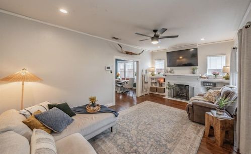 2410 Kenley St, Fort Worth, TX 76107-4924