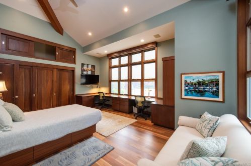 4550 Kahala Ave, Honolulu HI  96816-4924 exterior