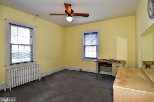 2013 Glen Ross Rd, Silver Spring MD 20910-2125 exterior