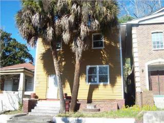 724 Victory Dr, Savannah, GA 31405-2319