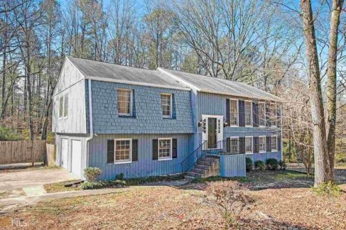 2386 Rolling Acres Dr, Conyers, GA 30094-6183