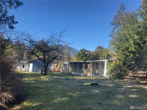21 Smith St, Dabob, WA 98376-9755