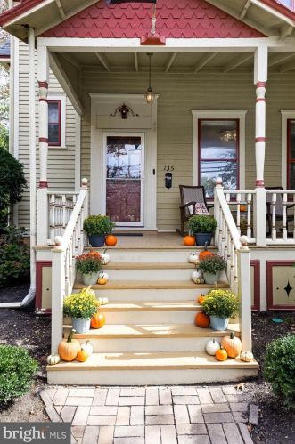 135 Warwick Rd, Tavistock NJ  08033-3706 exterior