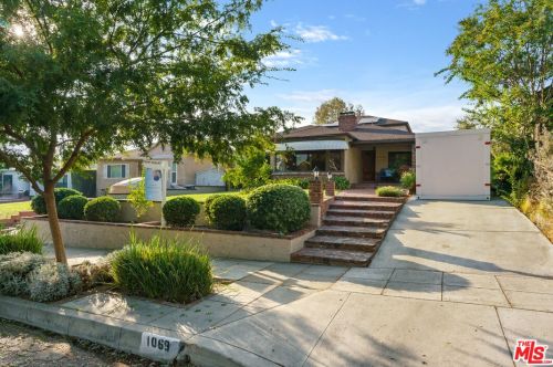 1069 Grinnell Dr, Burbank, CA 91501-1219