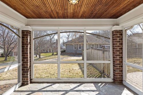 5217 Hollywood Rd, Minneapolis MN  55436-1422 exterior