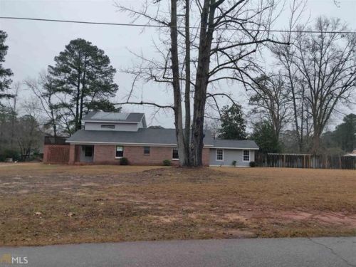 405 Parkman Dr, Manchester, GA 31816-1920