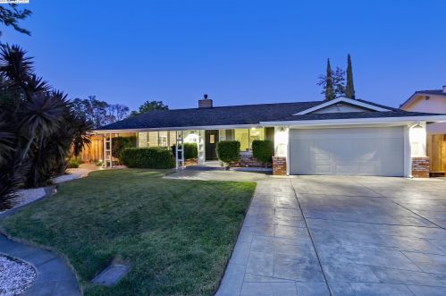 1172 Dunsmuir Pl, Livermore, CA 94550-6432