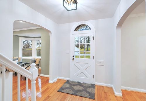 3261 Hardisty Ave, Cincinnati, OH 45208-3006