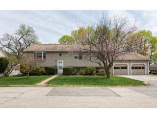 4 Berkshire St, Nashua, NH 03064-1310