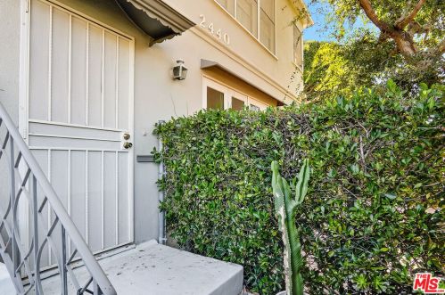 2440 Arizona Ave, Santa Monica, CA 90404-1419