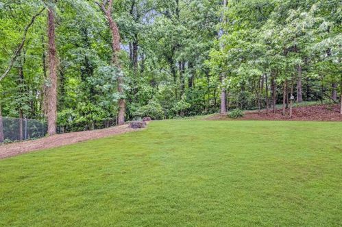 6896 Lockridge Dr, Atlanta GA  30360-1515 exterior
