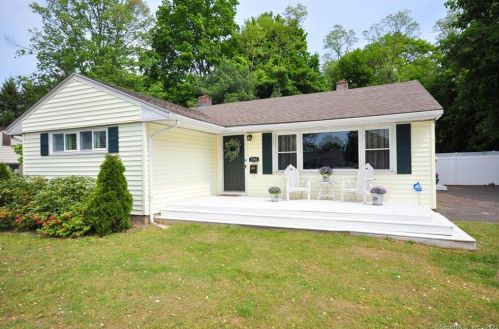 194 Kelly Rd, Wapping, CT 06074-3127