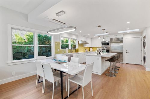 110 Pasa Robles Ave, Los Altos CA 94022-1235 exterior