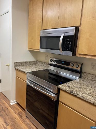 143 Green Turtle Ln, Charlottesville, VA 22901-2374