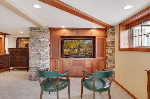 5251 Bald Eagle Blvd, Saint Paul MN  55110-6532 exterior