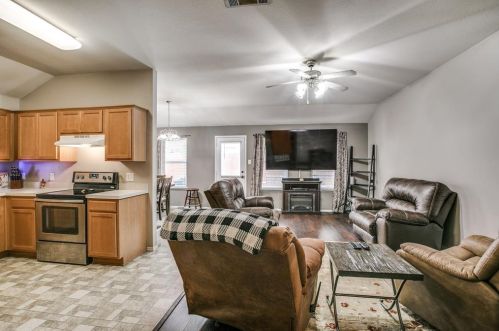 9945 Crystal Vly Way, Dallas TX  75227-5235 exterior