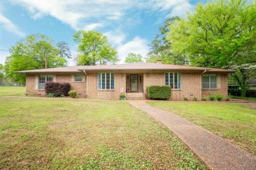 706 Wildwood Rd, Daingerfield, TX 75638-2312