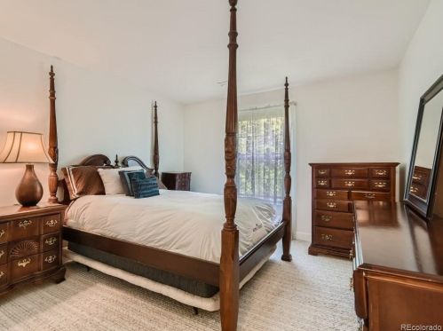 6041 Hinsdale Ave, Englewood CO  80112-1548 exterior