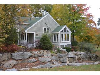1 Rocky Point Ln, Meredith, NH 03253-5663