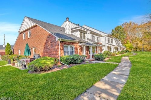 9 Harwich Ct, Scotch Plains, NJ 07076-3163