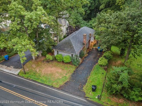 206 Red Hl Rd, Middletown NJ 07748-2408 exterior