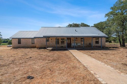 200 Blisard Rd, Webberville, TX 78621-5018