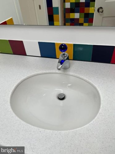 1118 Dl Dr, Silver Spring MD 20910-1601 exterior