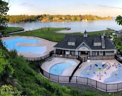 160 Mead Ave, Greenwich CT  06830-6834 exterior