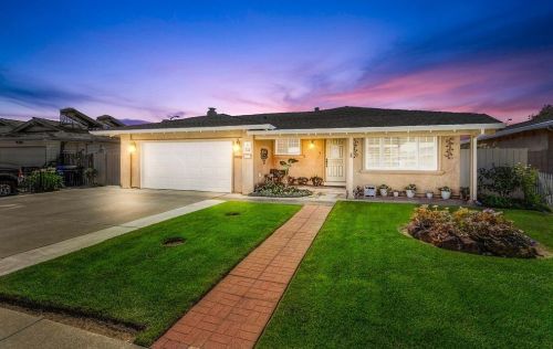 37895 Manzanita St, Newark, CA 94560-4343