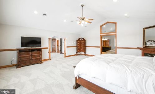 4210 Hogan Dr, Middletown MD  21769-6620 exterior