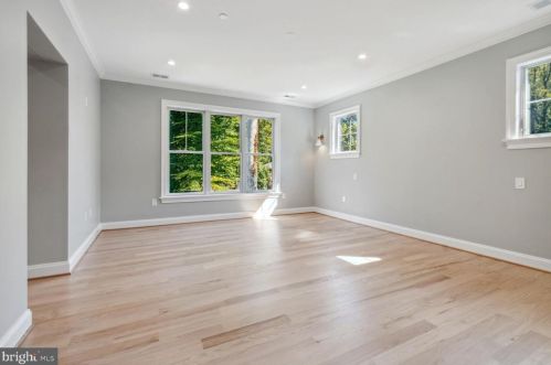 9111 Sligo Crk Pkwy, Silver Spring MD 20901-3361 exterior