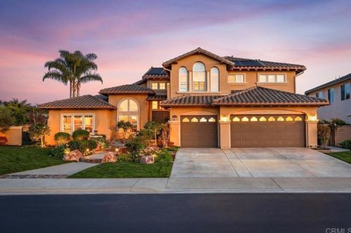 6270 Paseo Elegancia, Carlsbad, CA 92009-2105