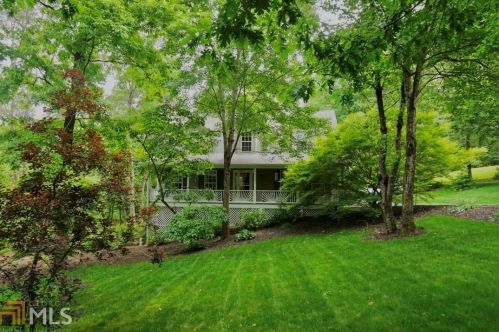 244 Willows Dr, Cleveland, GA 30528-3403