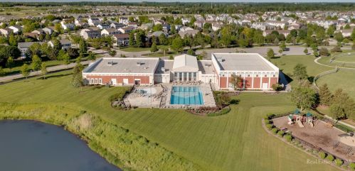 1244 Larkspur Ct, Pingree Grove IL  60140-9152 exterior