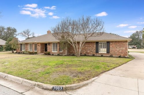 7063 Serrano Dr, Fort Worth, TX 76126-2319