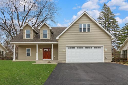 1061 Spafford St, Antioch, IL 60002-1418
