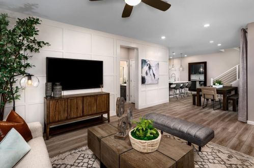 7945 Arcadia Dr, Citrus Heights, CA 95610-6914