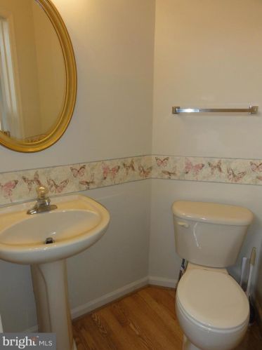 22 Crawford Dr, Charles Town WV 25414-6502 exterior