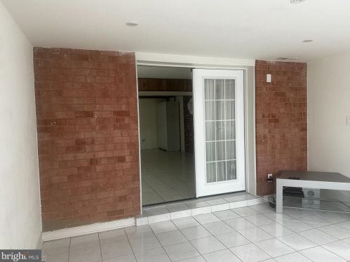 8111 Springfield Village Dr, Springfield VA  22152-3307 exterior