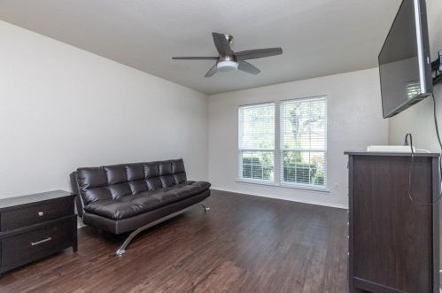 6708 Friendsway Dr, Fort Worth TX  76137-7542 exterior